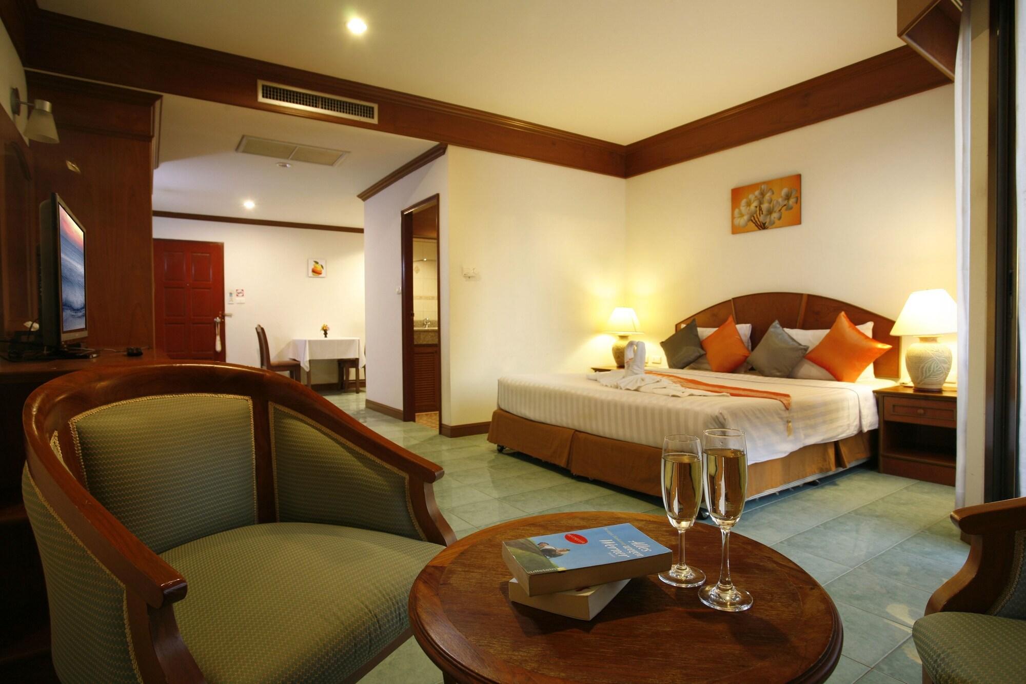 Jiraporn Hill Resort Patong Ngoại thất bức ảnh
